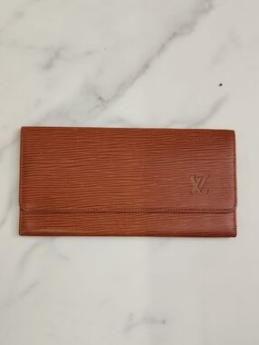 Authentic Vintage Brown Epi Leather LV Bifold Wallet With Digital COA